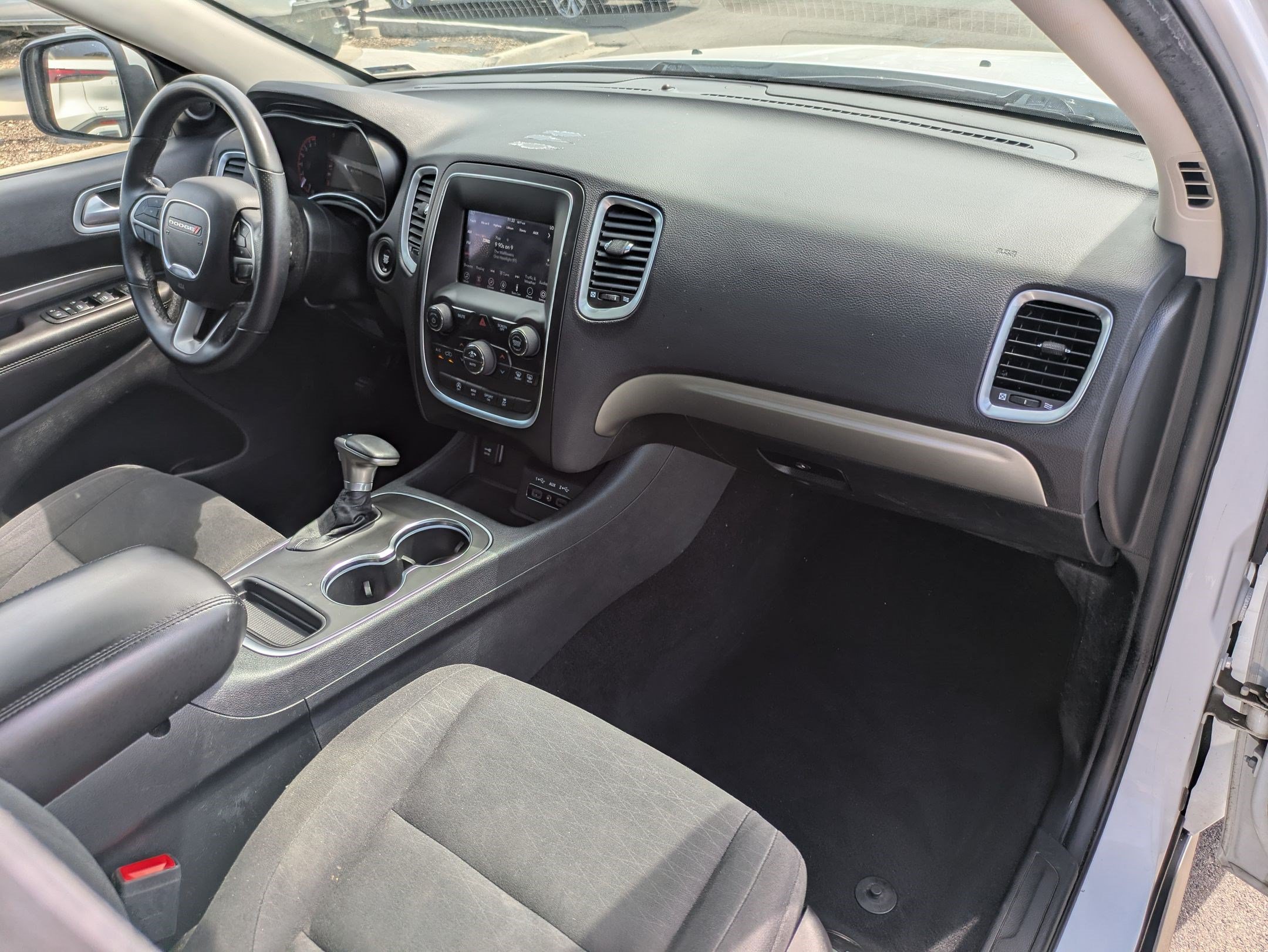 Used 2019 Dodge Durango SXT w/ 3rd Row Seating Group RWD image 34