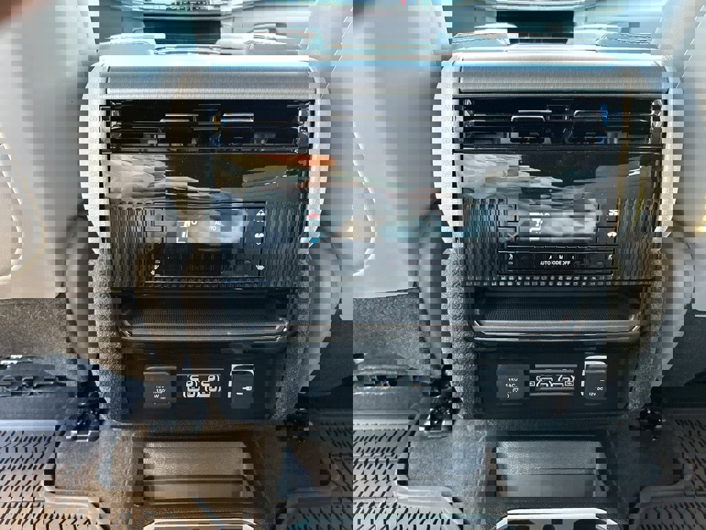 New 2025 Jeep Wagoneer Series II image 17