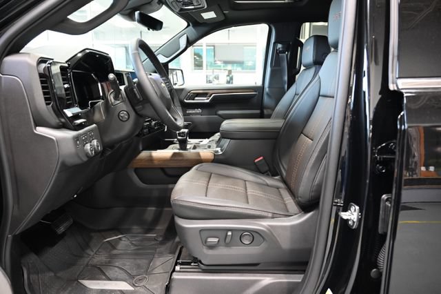 New 2026 Chevrolet Silverado 1500 High Country w/ High Country Premium Package AWD/4WD image 12