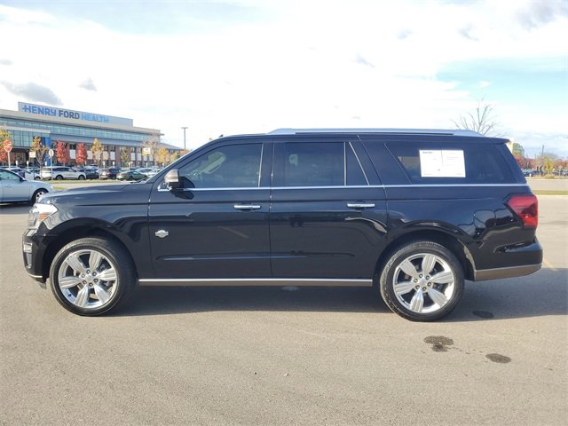 Used 2022 Ford Expedition Max King Ranch image 4