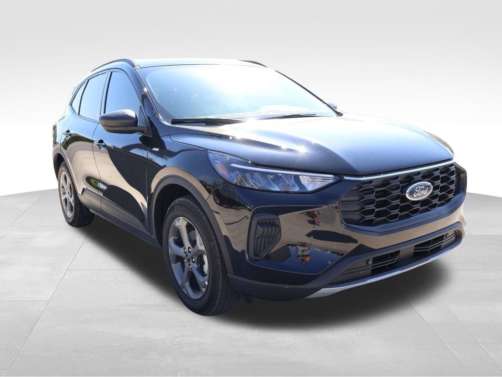 Certified 2026 Ford Escape ST-Line w/ Tech Pack #1 FWD image 13