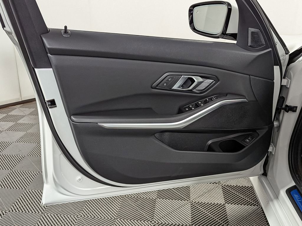 New 2026 BMW 330i xDrive Sedan image 9
