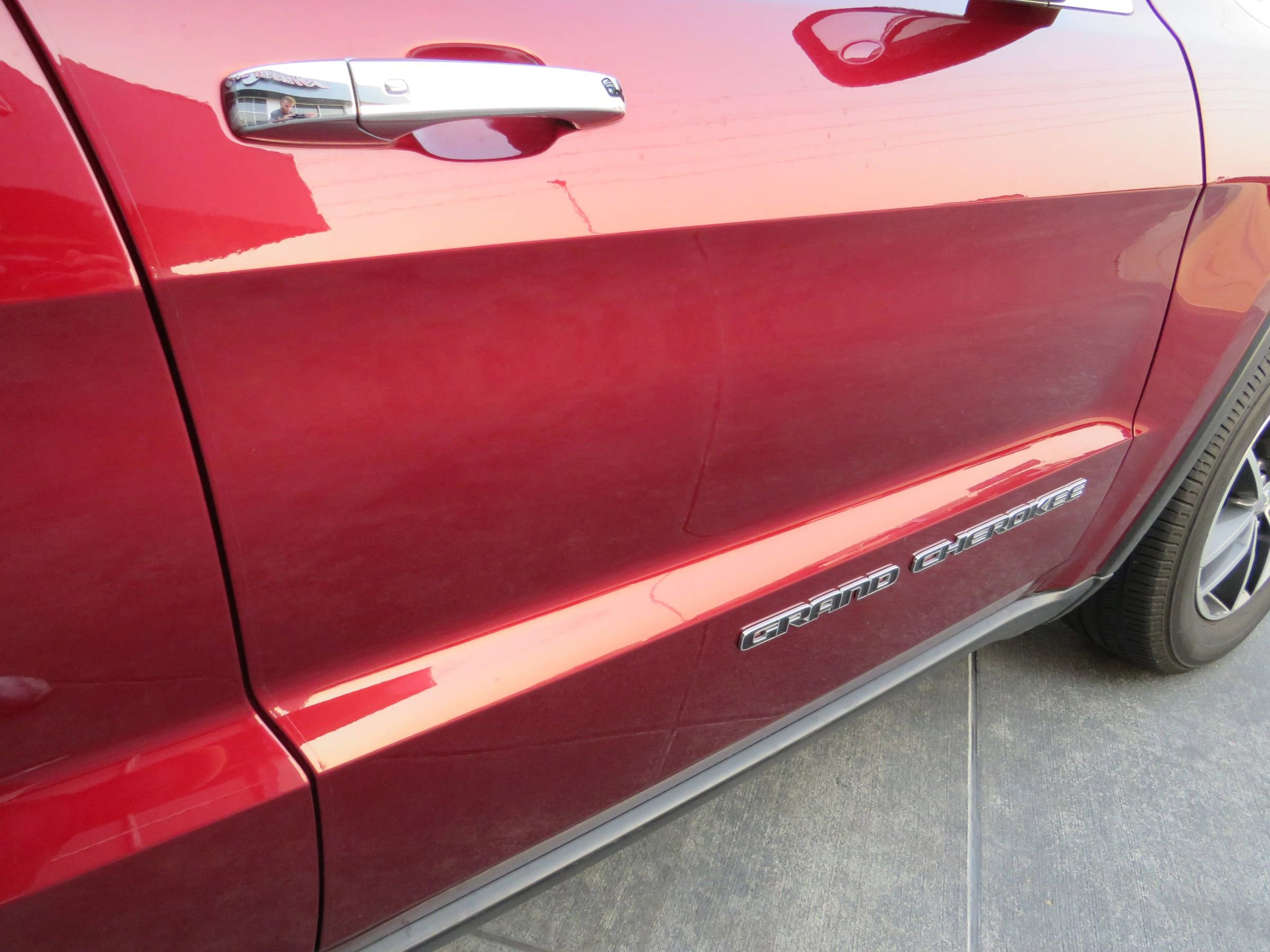 Used 2018 Jeep Grand Cherokee Limited image 34