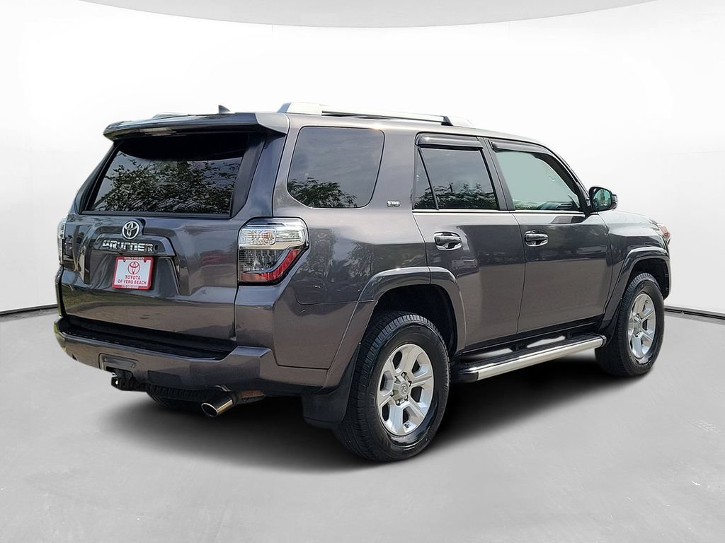Used 2016 Toyota 4Runner SR5 AWD/4WD image 4