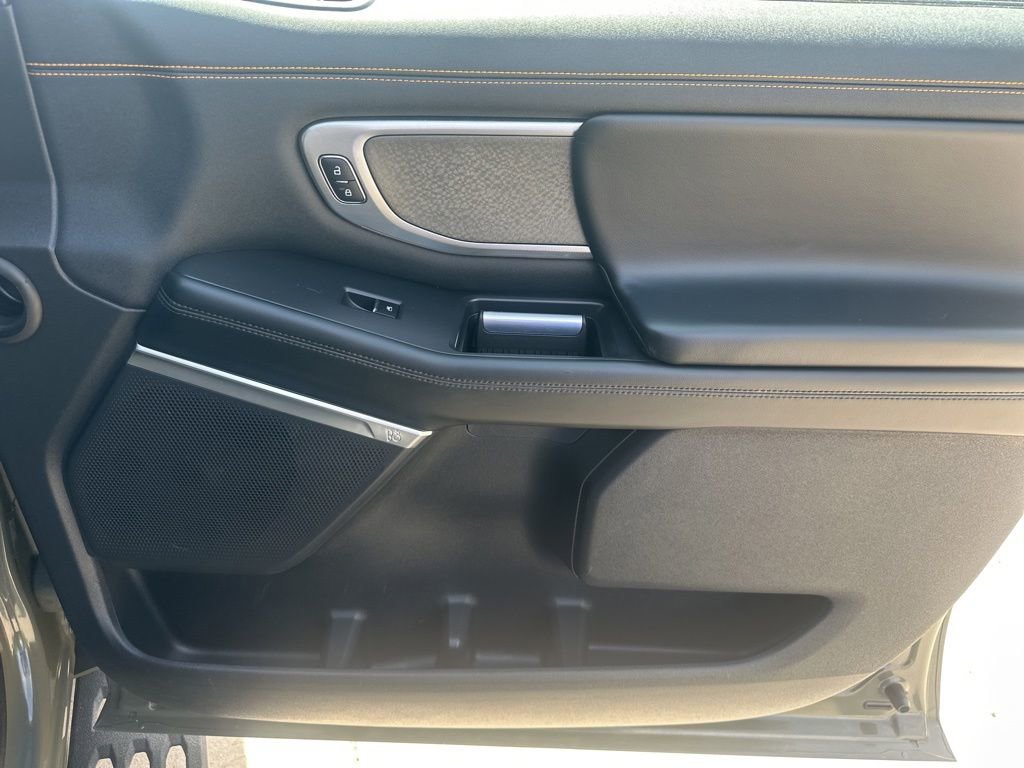 Used 2025 Ford Expedition Tremor AWD/4WD image 35