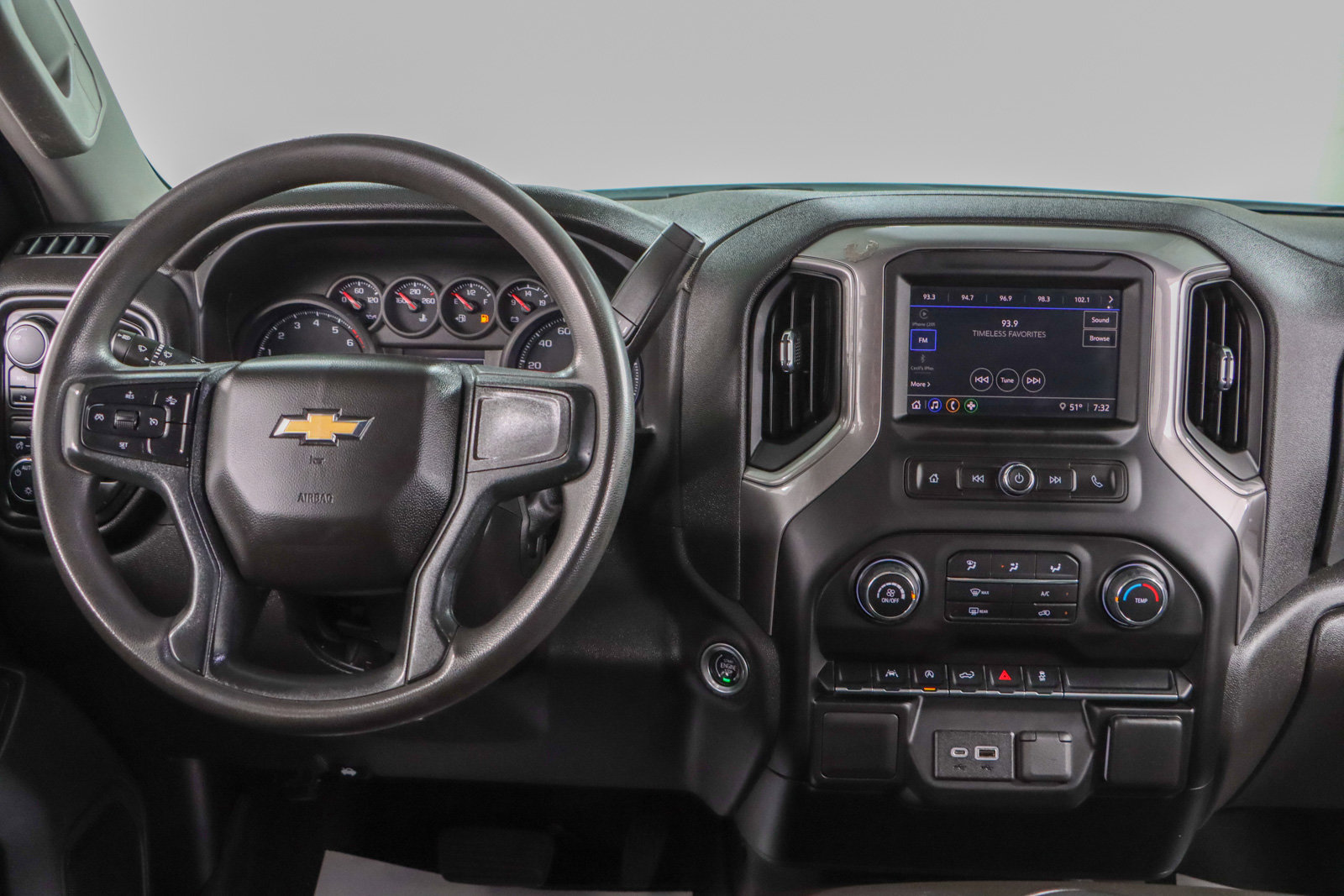 Used 2022 Chevrolet Silverado 1500 Custom image 16