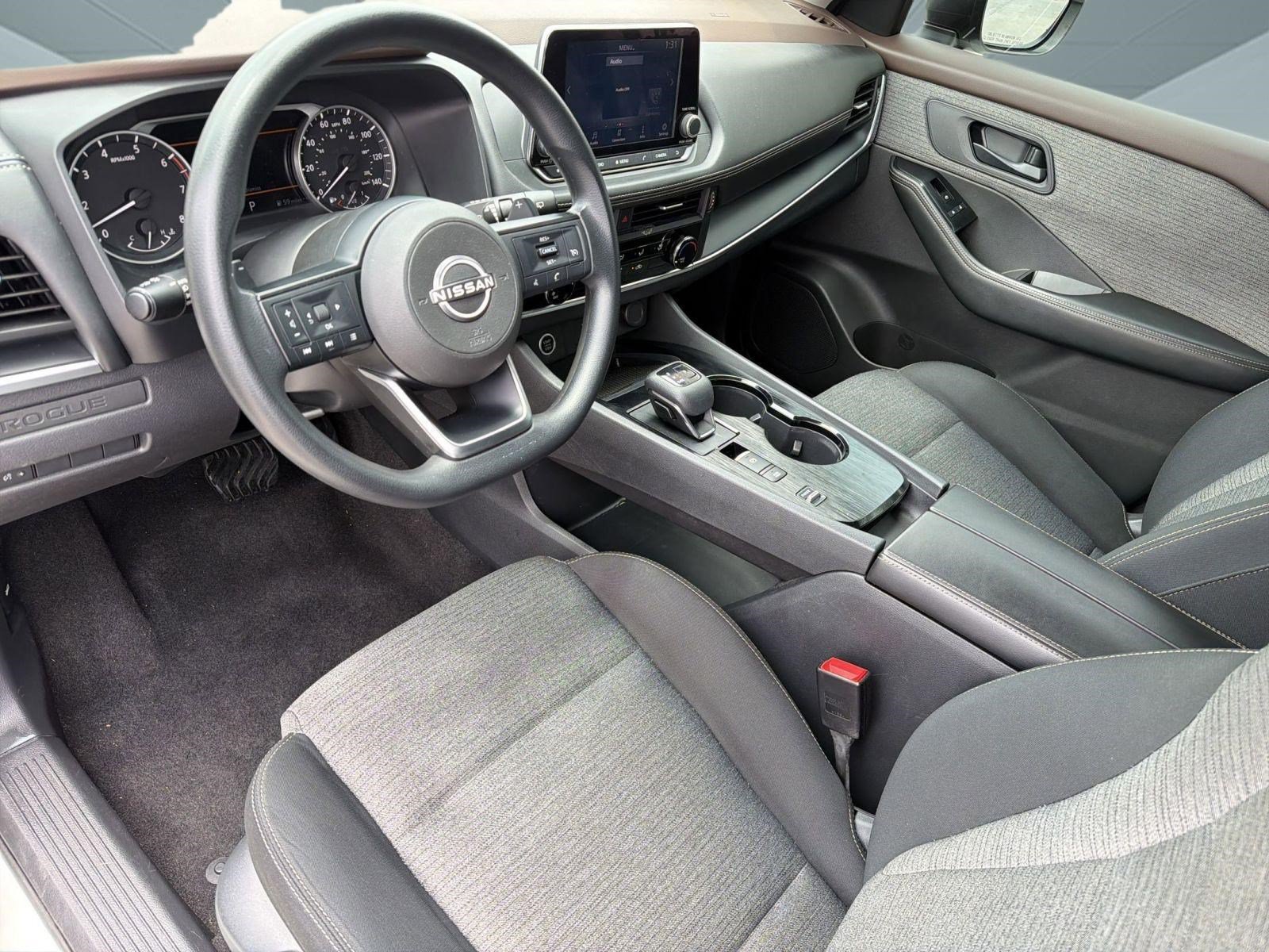 Used 2022 Nissan Rogue S FWD image 4