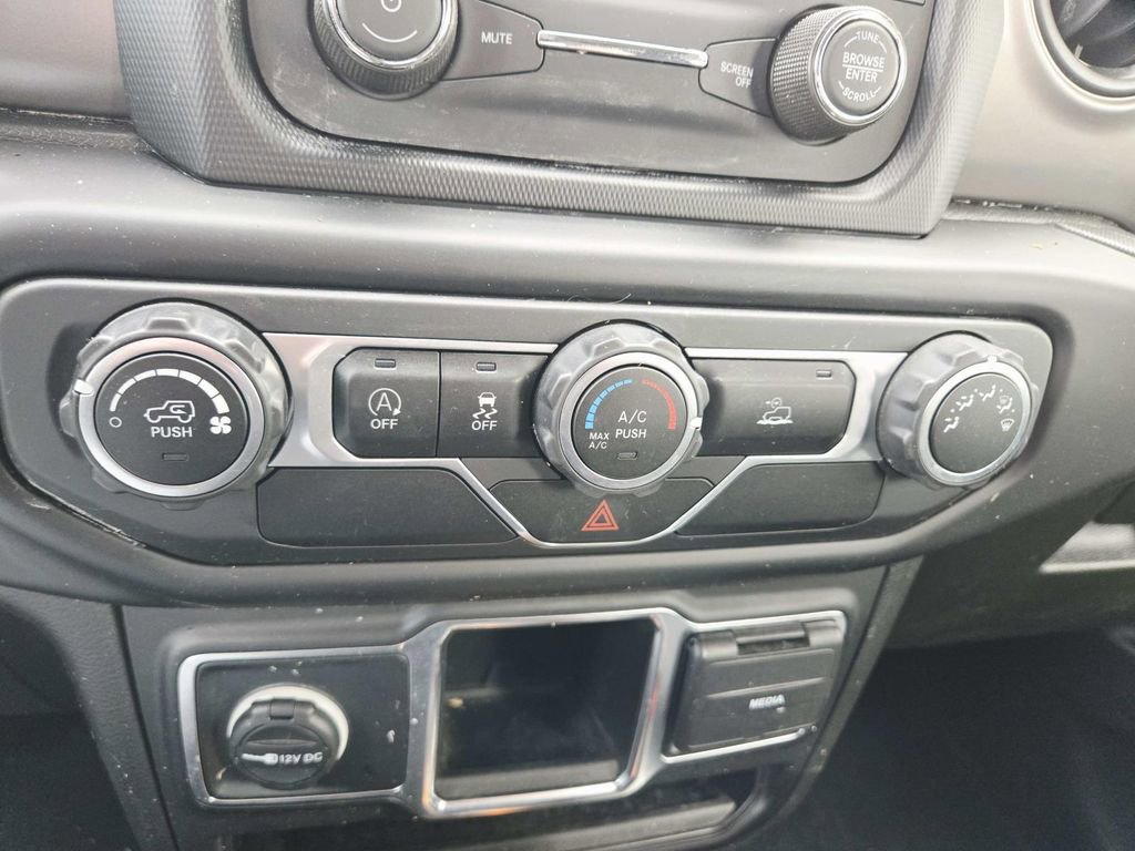 Used 2021 Jeep Wrangler Unlimited Sport image 29