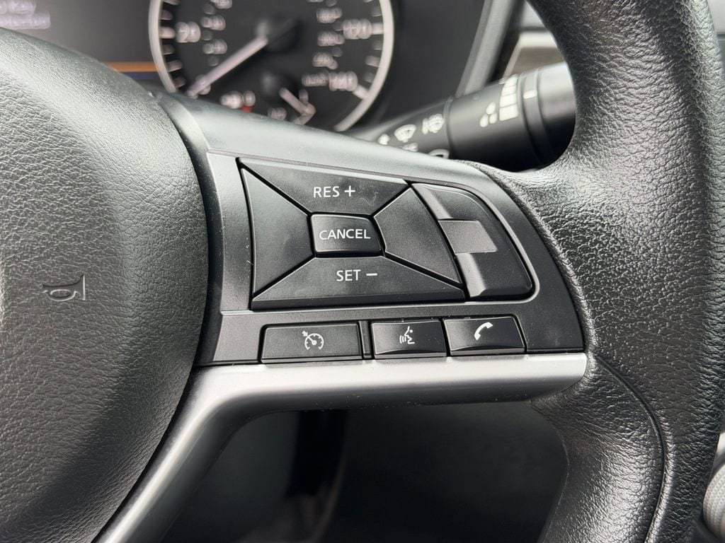 Used 2025 Nissan Altima 2.5 SV FWD image 22