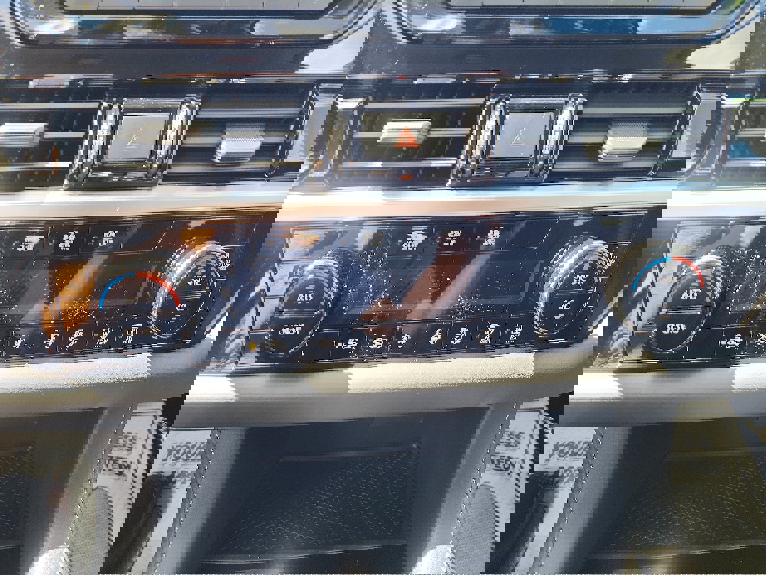 New 2025 Nissan Pathfinder SV image 15