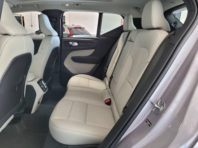 New 2026 Volvo XC40 B5 Ultra AWD/4WD image 16