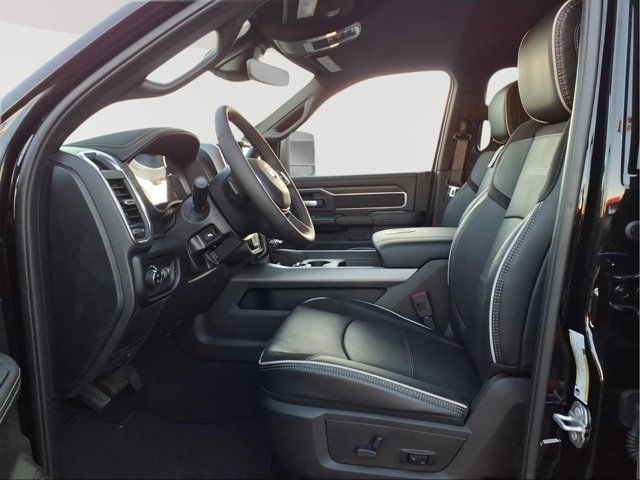 New 2026 RAM 2500 Laramie w/ Night Edition AWD/4WD image 9