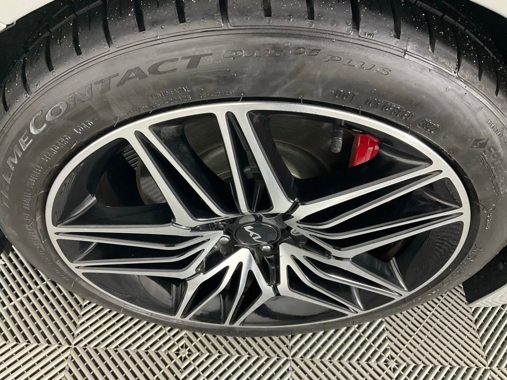 Used 2022 Kia Stinger GT2 image 10