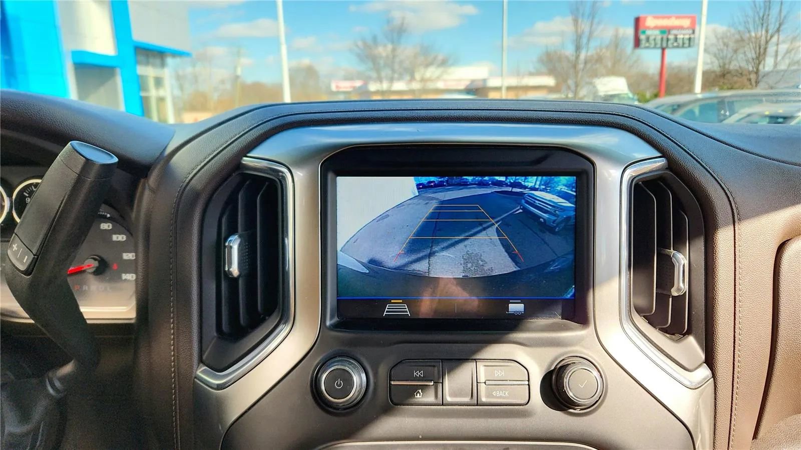 Used 2021 Chevrolet Silverado 1500 LT image 21