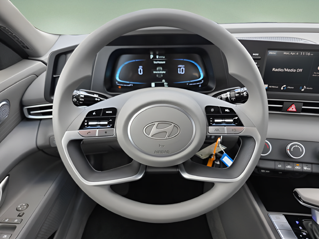 New 2026 Hyundai Elantra SE FWD image 15