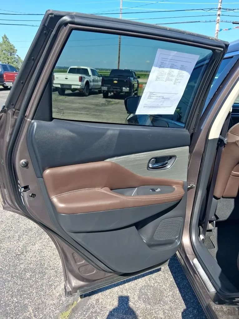 Used 2015 Nissan Murano Platinum w/ Platinum Technology Package FWD image 21