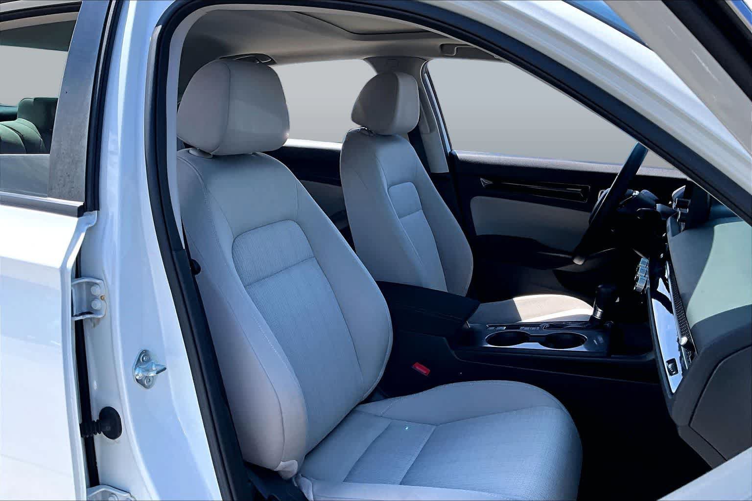Used 2022 Honda Civic EX image 9