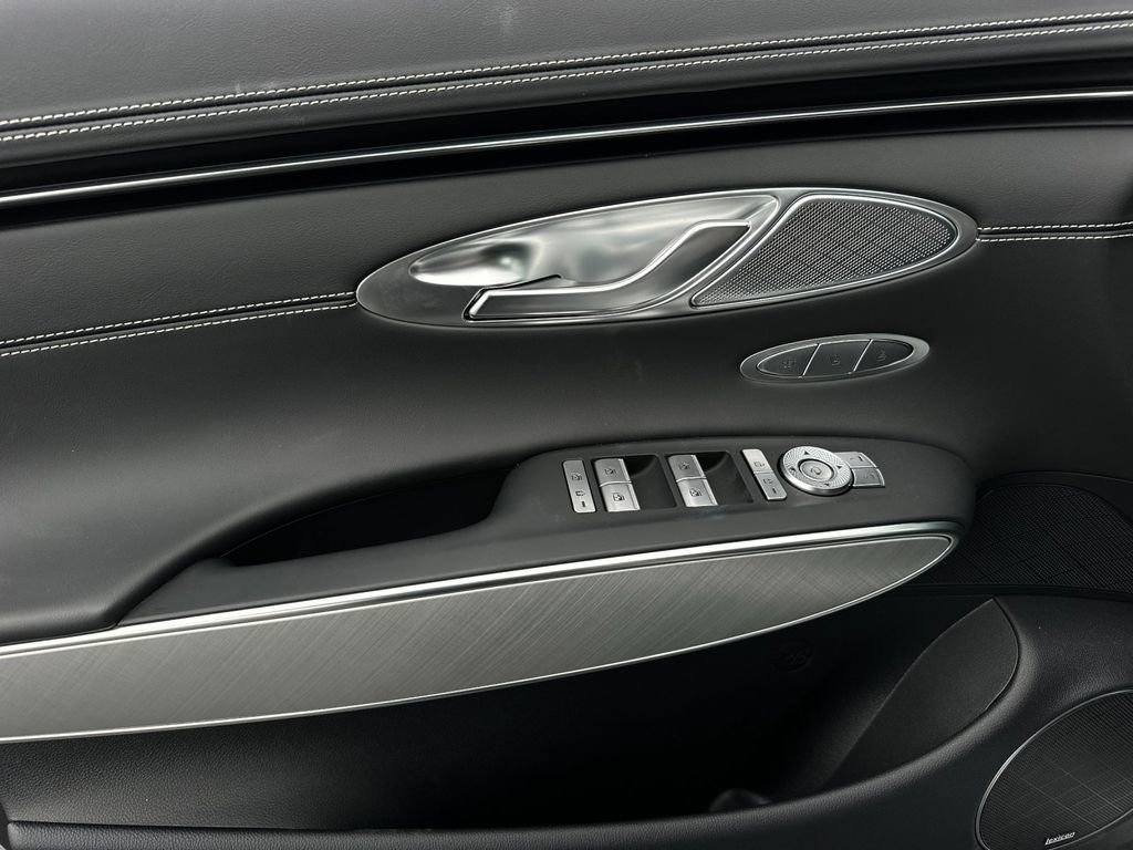 New 2025 Genesis Electrified GV70 Advanced w/ Prestige Package image 11