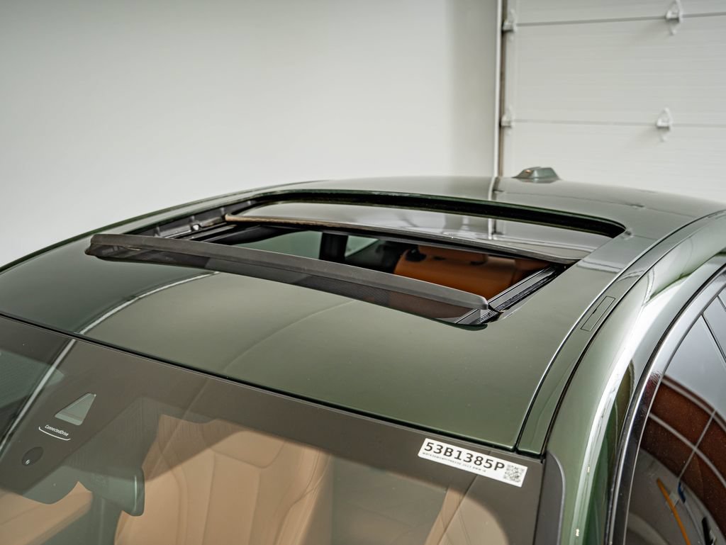 Used 2023 BMW i4 eDrive35 w/ Premium Package RWD image 17