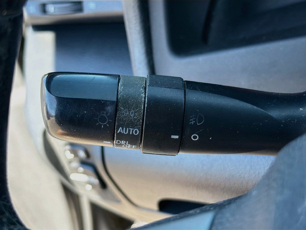 Used 2011 Toyota Camry SE w/ SE Extra-Value Pkg #1 FWD image 19