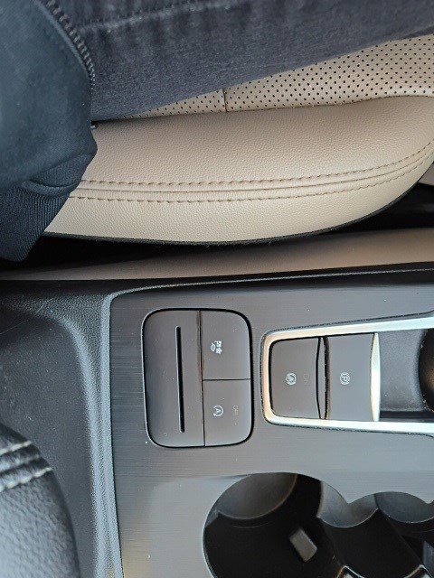 Used 2022 Ford Escape SEL image 22