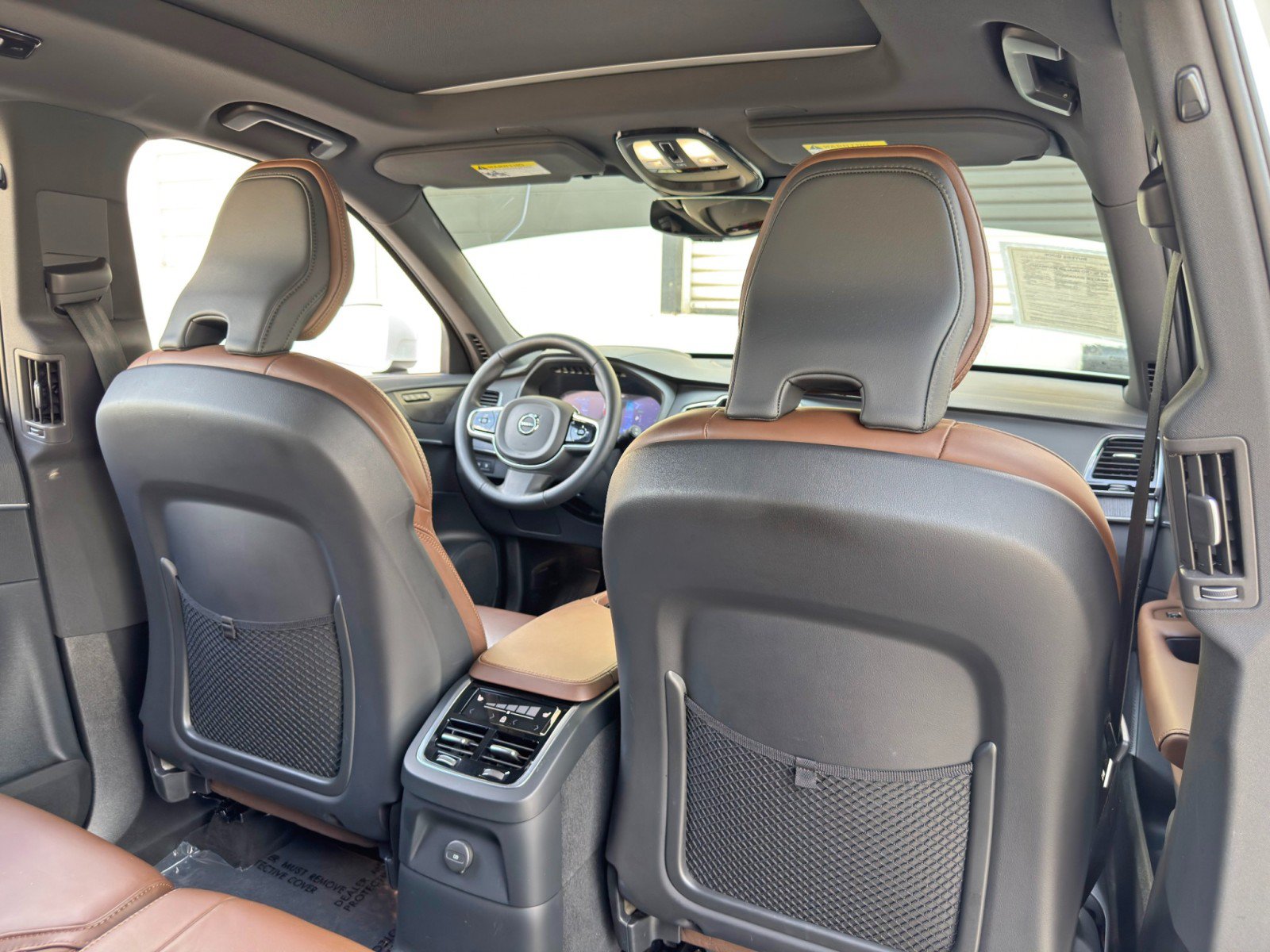 Used 2024 Volvo XC90 T8 Ultimate w/ Protection Package Premier AWD/4WD image 39