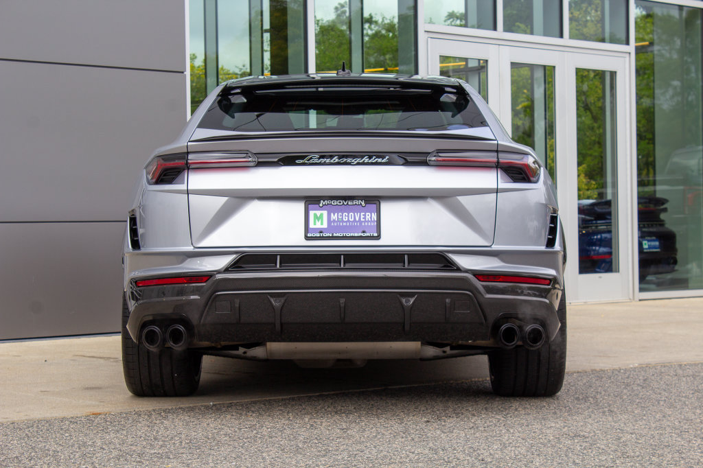 Used 2024 Lamborghini Urus Performante AWD/4WD image 9