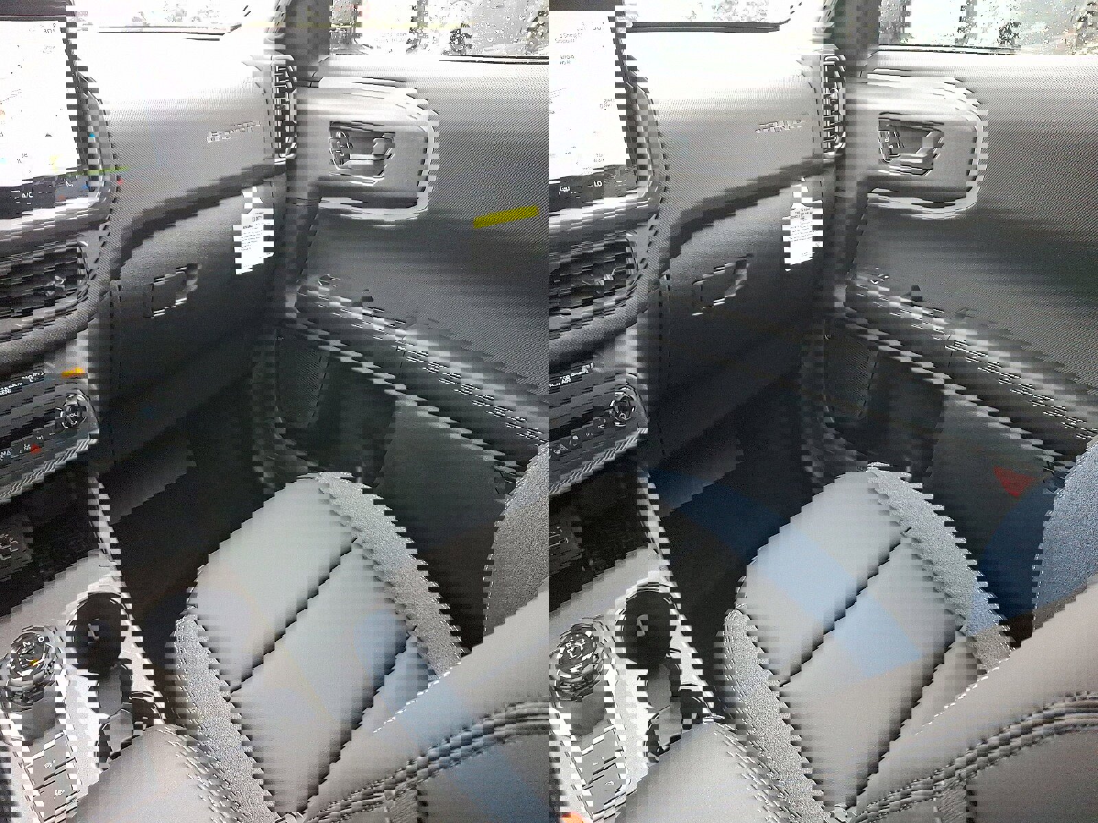 New 2025 Ford Bronco Sport Outer Banks w/ Outer Banks Tech Package+ image 11