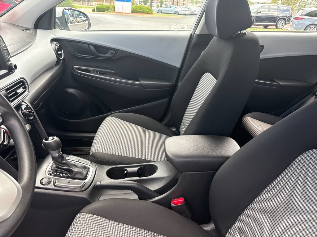 Used 2018 Hyundai Kona SE FWD image 9