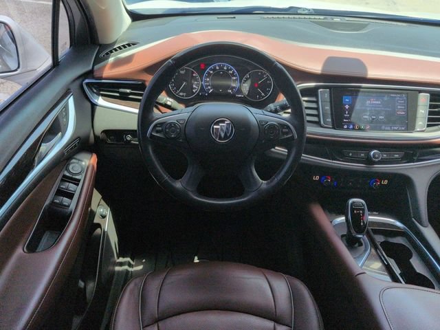 Used 2020 Buick Enclave Avenir w/ Avenir Technology Package AWD/4WD image 16