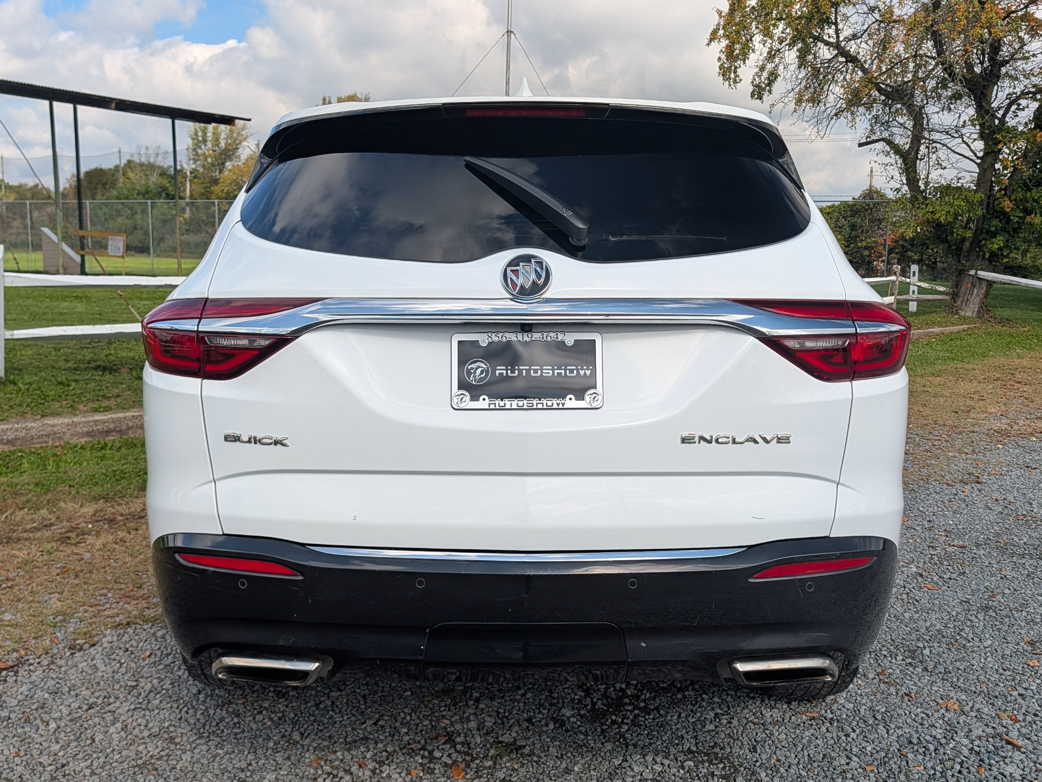 Used 2019 Buick Enclave Essence FWD image 6
