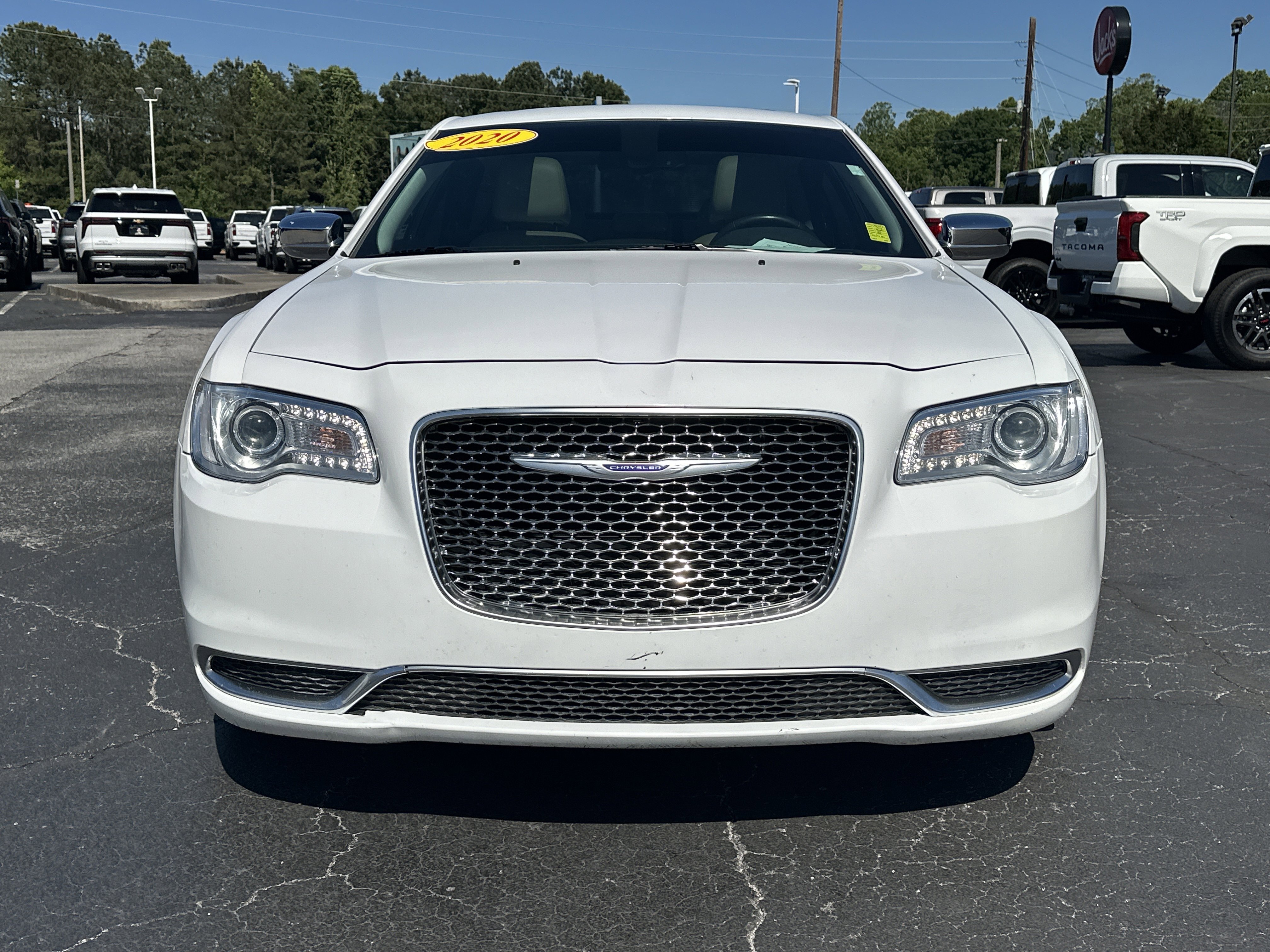 Used 2020 Chrysler 300 Touring L w/ Quick Order Package 2EF RWD image 3