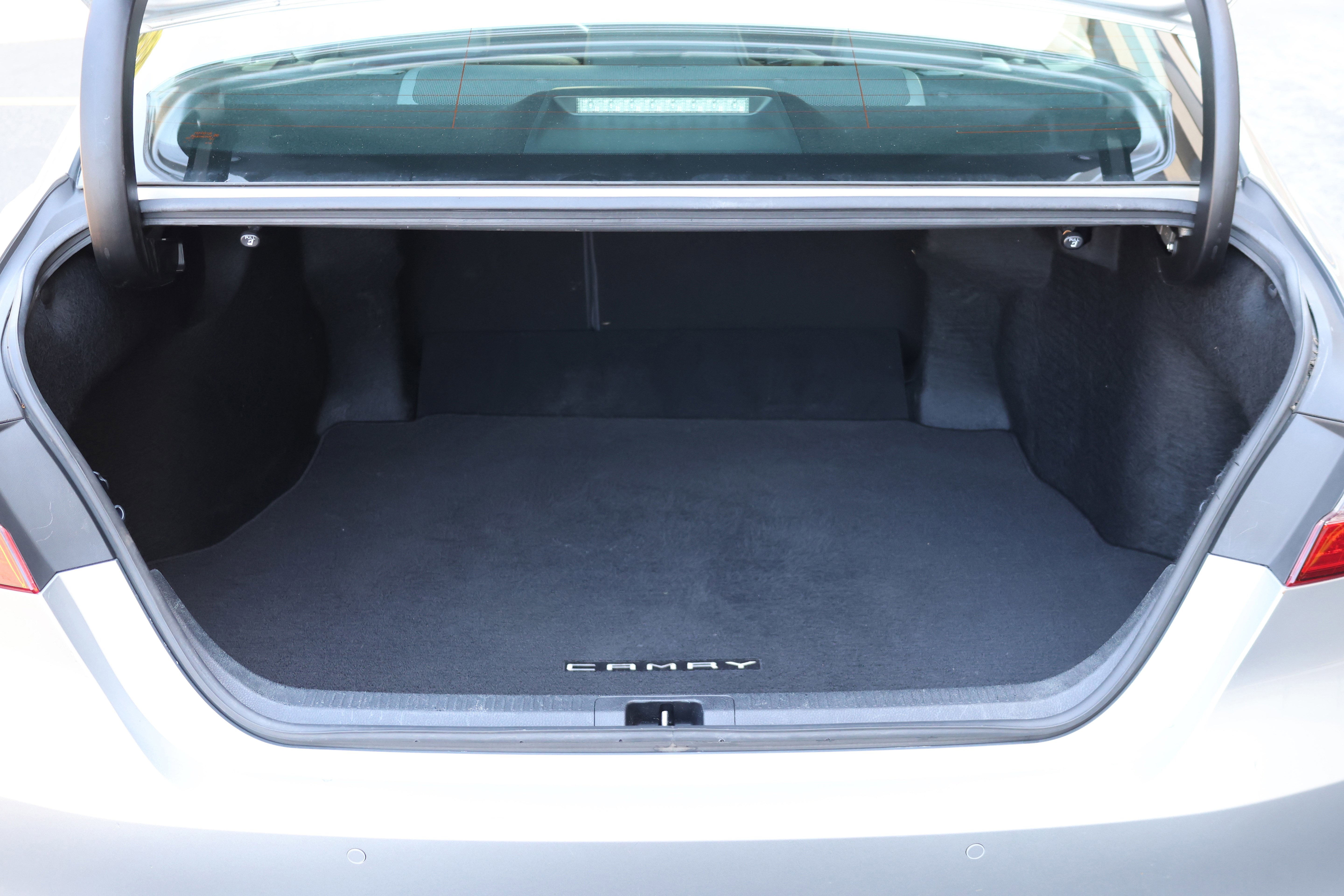 Used 2018 Toyota Camry XLE w/ Audio Package FWD image 6