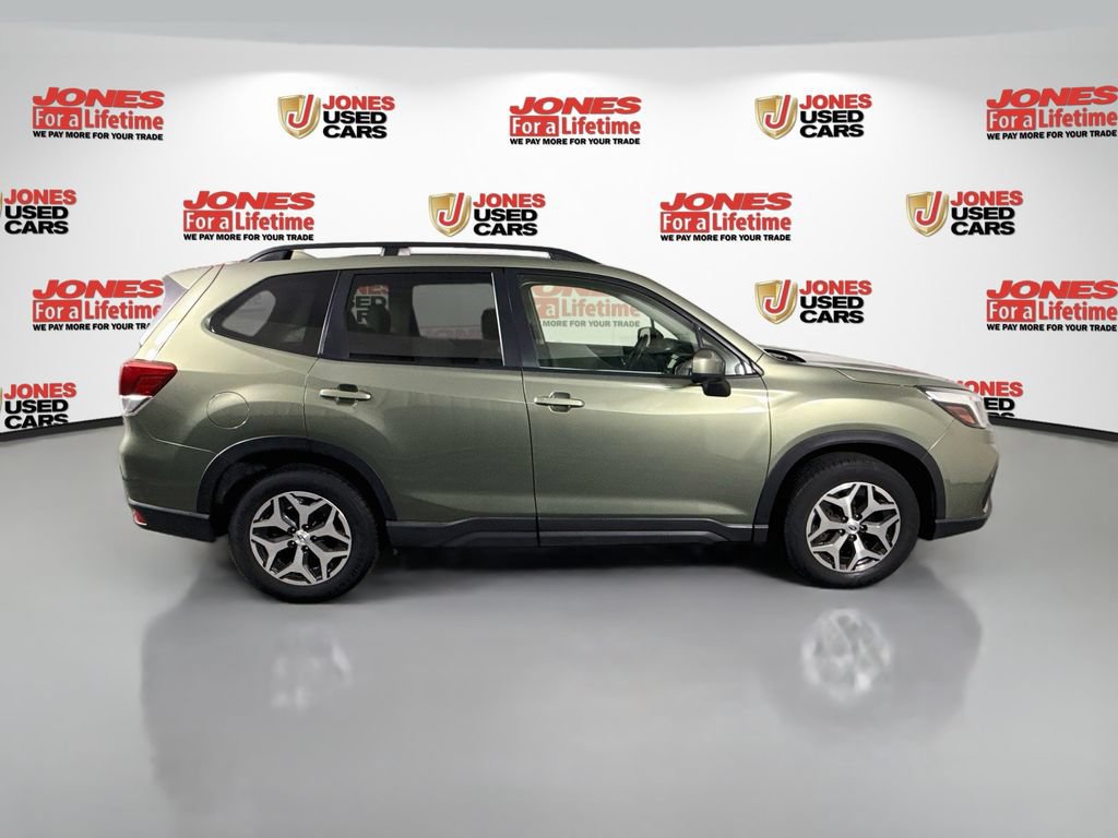 Used 2019 Subaru Forester Premium AWD/4WD image 16