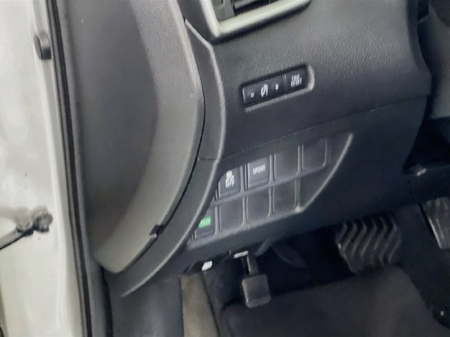 Used 2015 Nissan Rogue S FWD image 11