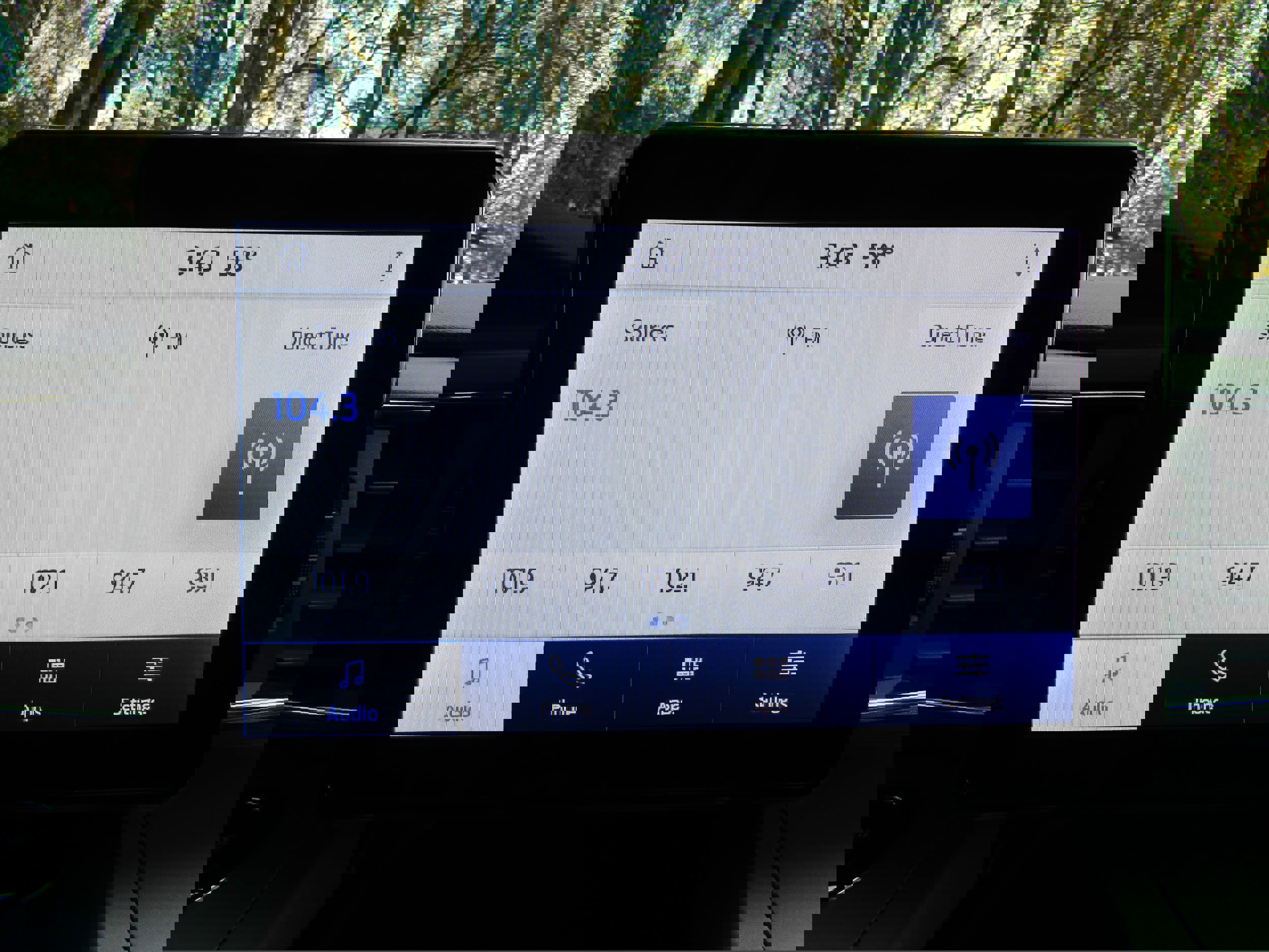 Certified 2023 Ford Explorer XLT w/ Equipment Group 202A image 36