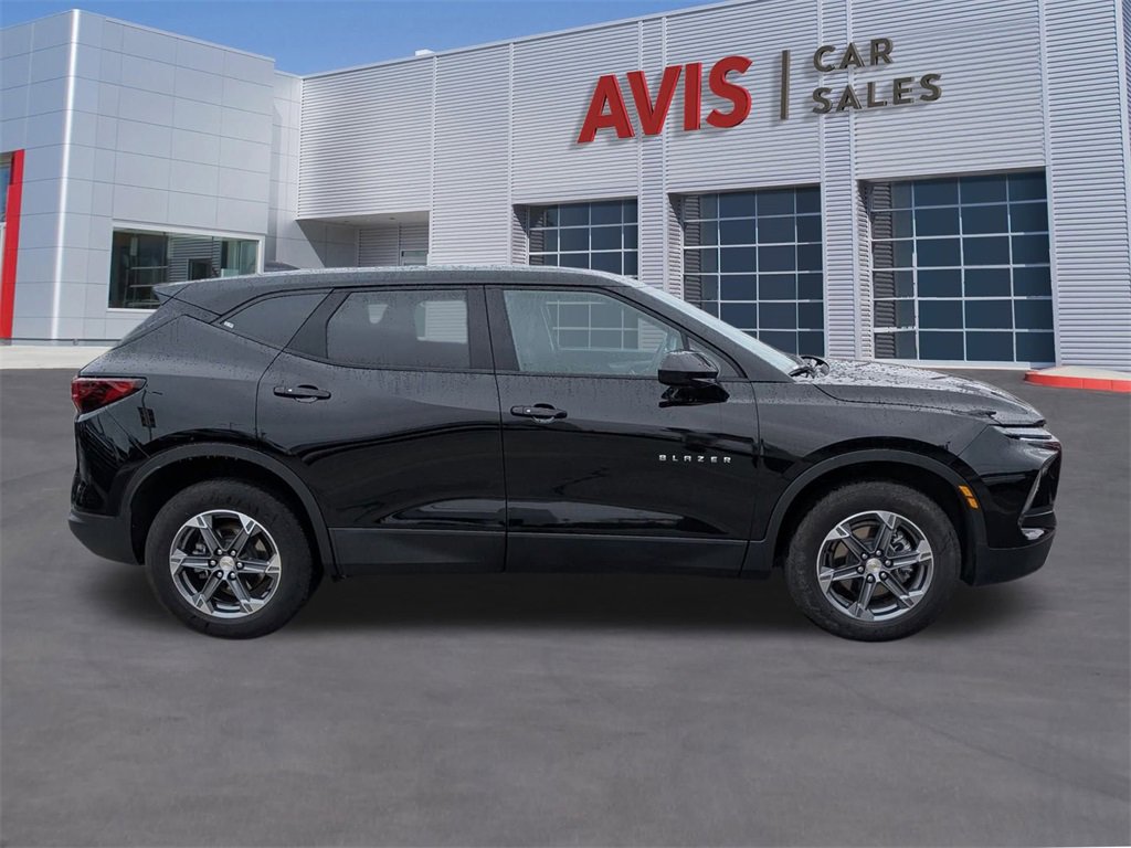 Used 2025 Chevrolet Blazer LT image 5