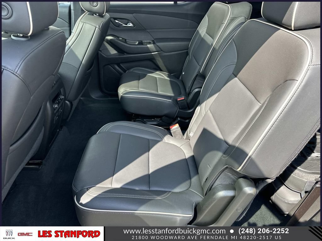 Certified 2023 Chevrolet Traverse Premier w/ Redline Edition FWD image 13