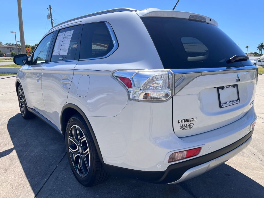 Used 2015 Mitsubishi Outlander GT image 6