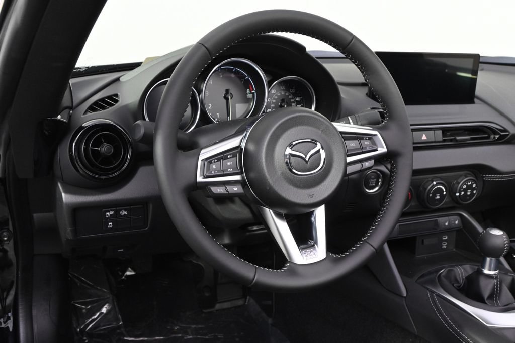 New 2026 MAZDA MX-5 Miata Club w/ Weather Package RWD image 15