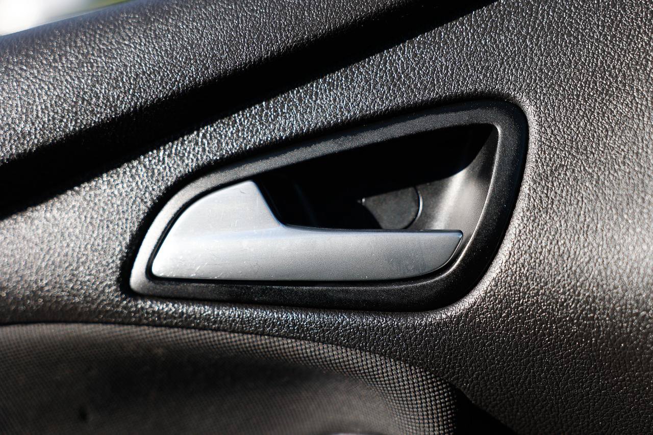 Used 2013 Ford Focus SE FWD image 38