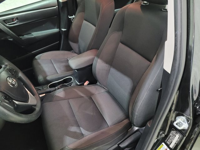 Used 2017 Toyota Corolla LE image 40