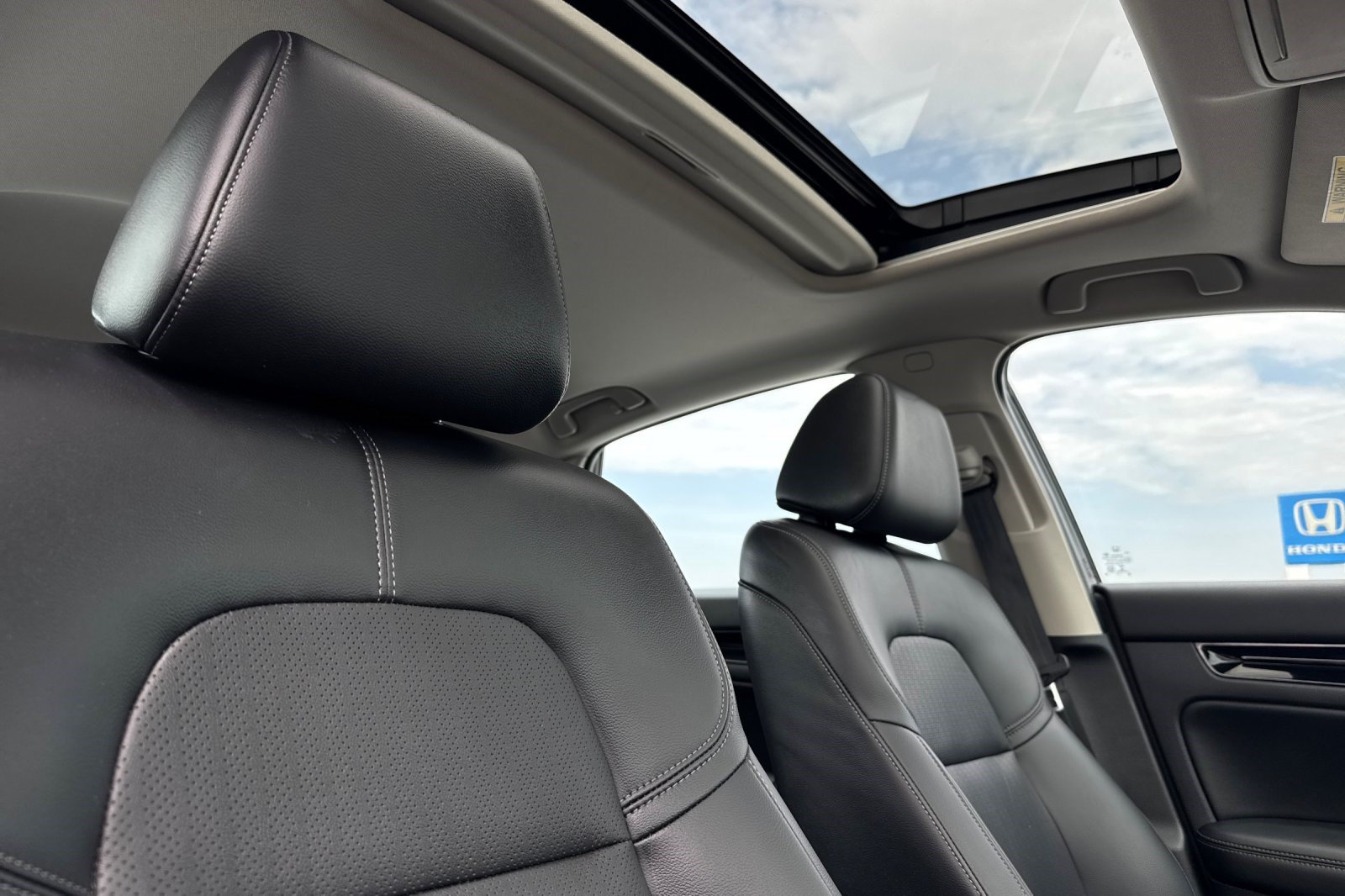 Used 2022 Honda Civic Touring image 26