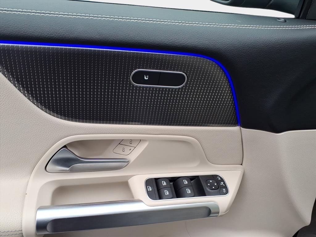 Used 2022 Mercedes-Benz GLB 250 image 19