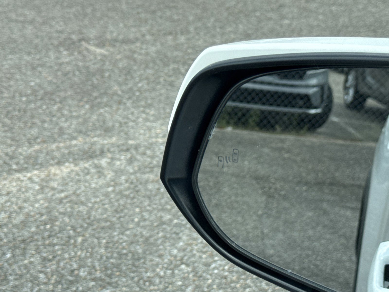 Used 2024 Toyota RAV4 XLE FWD image 17