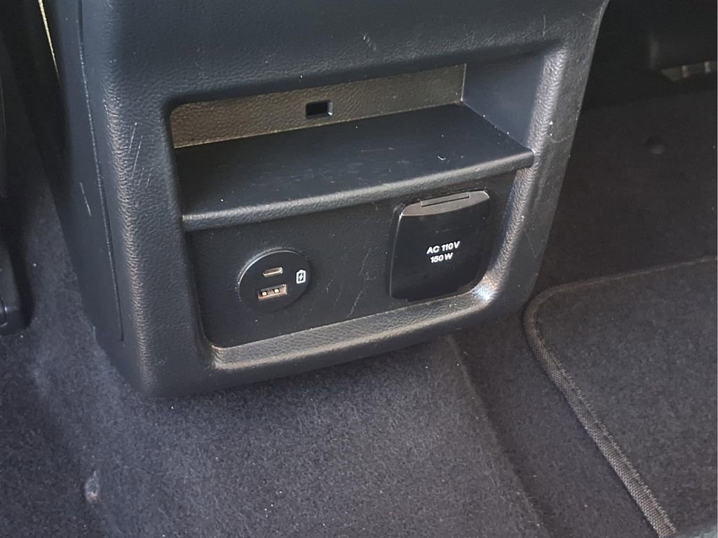 Used 2022 Ford Edge Titanium image 22