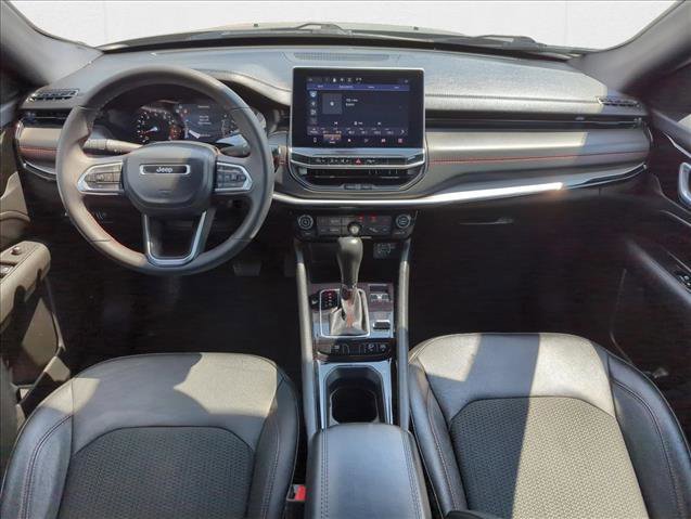 Used 2024 Jeep Compass Trailhawk image 16