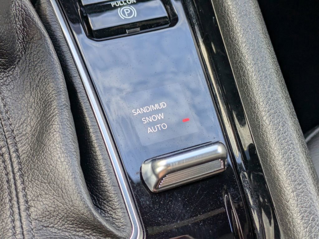 Used 2025 Jeep Compass Latitude w/ Altitude Special Edition image 23