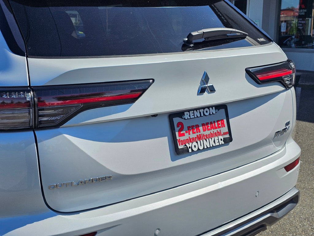 New 2026 Mitsubishi Outlander SE AWD/4WD image 10