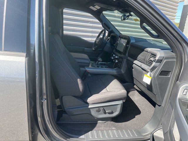 New 2025 Ford F150 XLT w/ Equipment Group 302A MID image 32